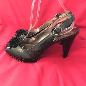 Anne Klein Women’s Akessa Black Faux Reptile Slingback Heels.  Size: 9.5
